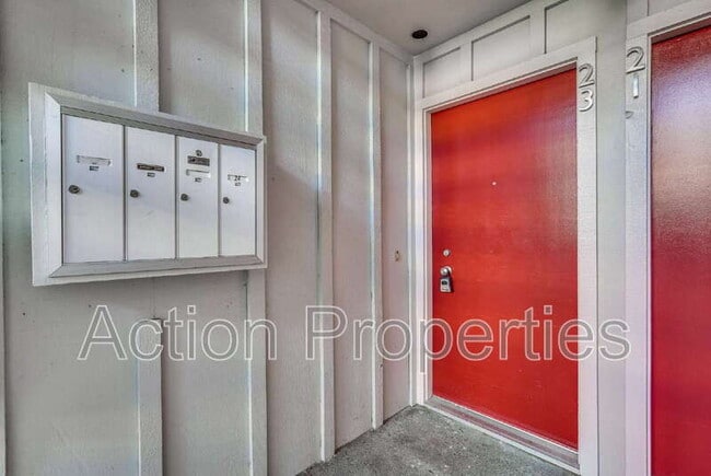 Photo - 255 S Rengstorff Ave Unidad #23