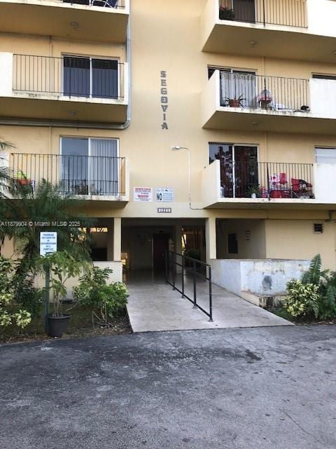 Photo - 1221 SW 122nd Ave Unidad 406