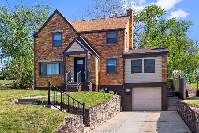 Building Photo - *Newly Renovated & Spacious 4BD/3BA Single-Family Home Available in Baldwin*