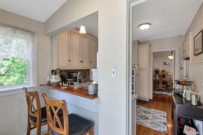 Photo - 26 Burtis Ave