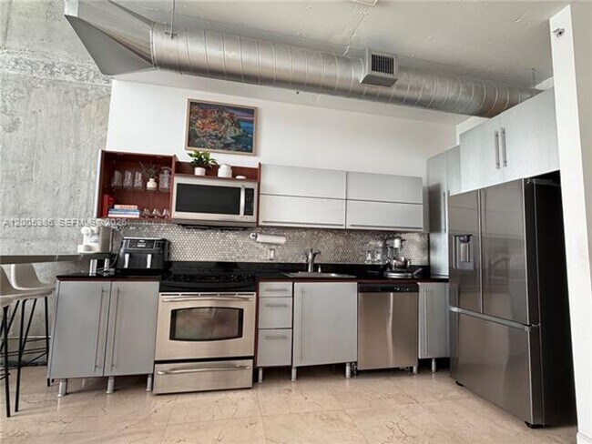 Photo - 690 SW 1st Ct Unidad 690 SW 1st Ct # 2524