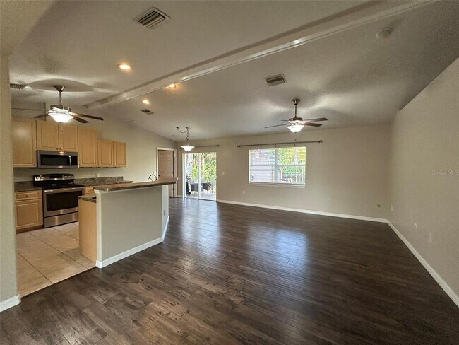 Photo - 5479 Gannaway St