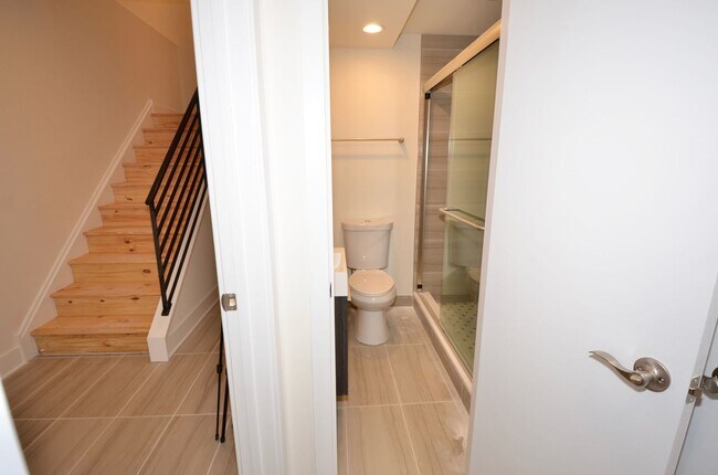 Photo - 2437 W Thompson St Unit A, 1st Flr