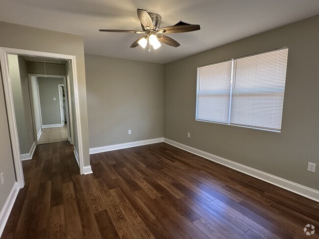 Building Photo - 4907 Loyola Ave Unit 4907 Rental