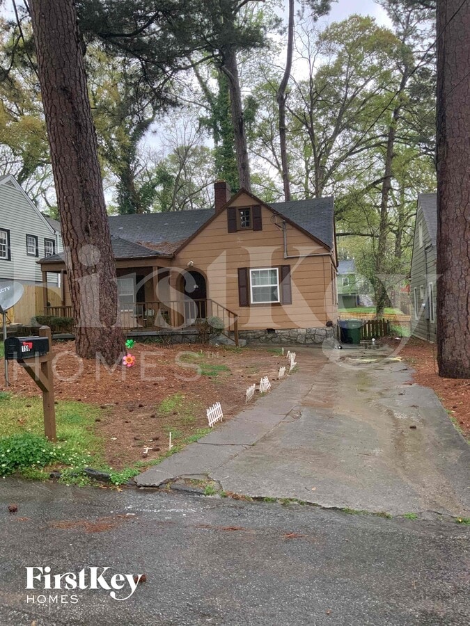 Photo - 1567 Mayflower Ave SW