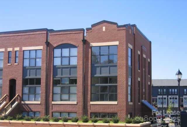 Building Photo - 559 New Bern Station Ct Rental