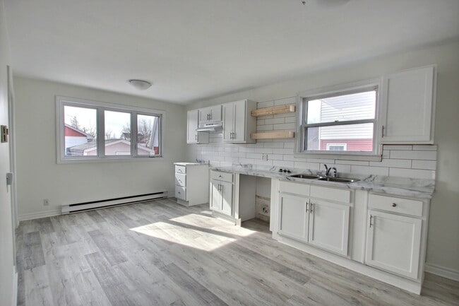 Building Photo - 50 LeslieUnit 4 Unit 4
