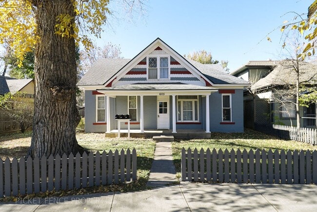 Building Photo - 605 Mathews St Unit 605 Mathews #110