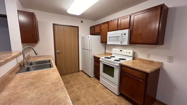 Photo - Prairie Sky Apartments