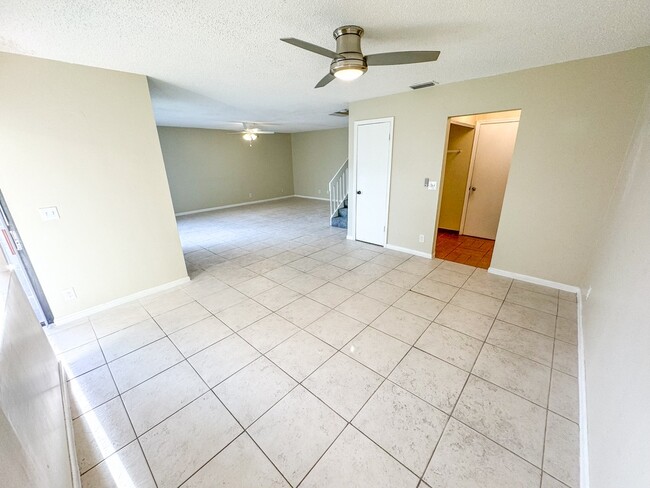 Photo - 1855 N Congress Ave