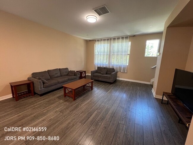 Photo - Bellflower Furnished 3 Bedroom Townhouse