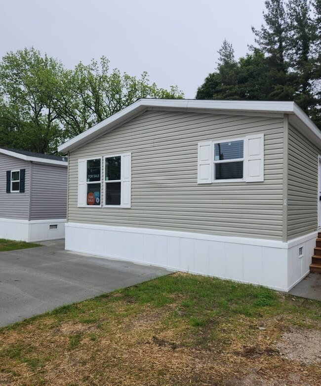 Building Photo - 35 Parkview Dr Rental