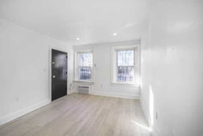 Photo - Charming 1BR/1BA in Hill East