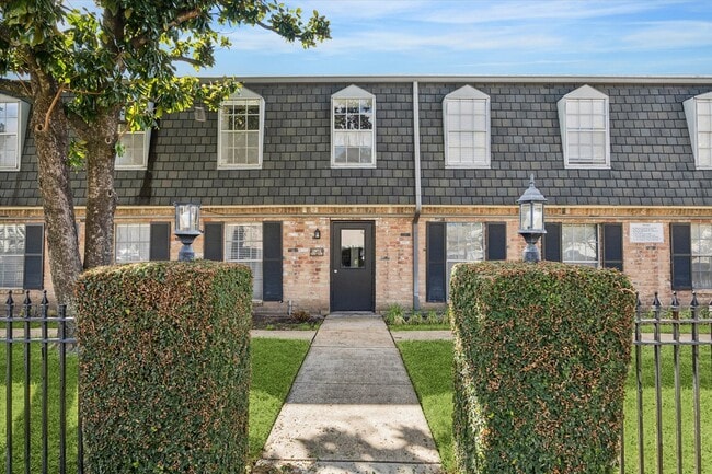 Photo - 9031 Gaylord Dr Unit 136