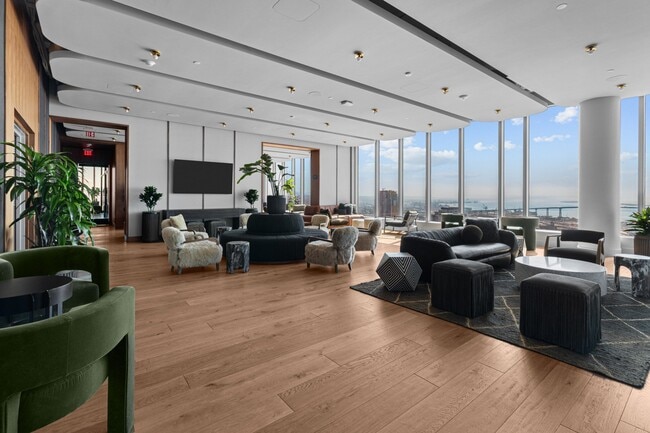 Photo - 800 Broadway