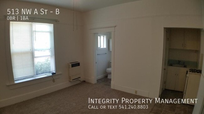 Photo - 513 NW A St Unit B