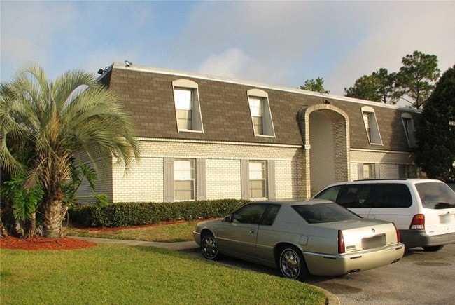 Orange North Apartments & Villas