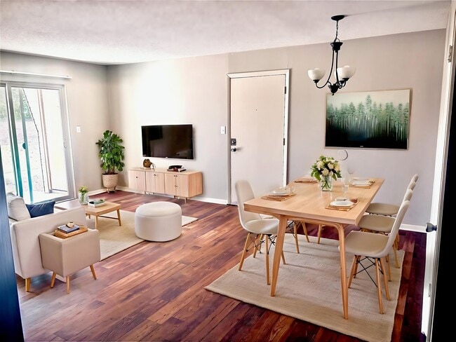 The Woodlands Apartment Homes, LLC