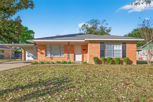 Building Photo - 1411 Mimosa Ln