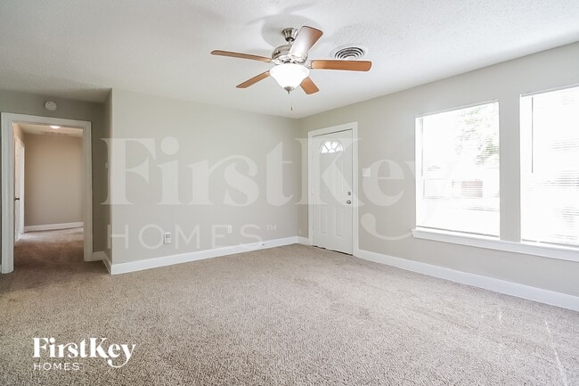 Photo - 706 E Humble St