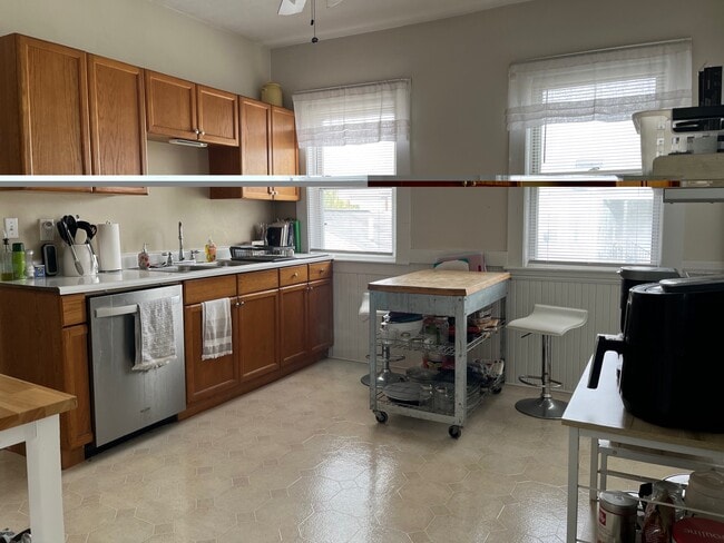 Building Photo - 7 Wheeler St Unit 3