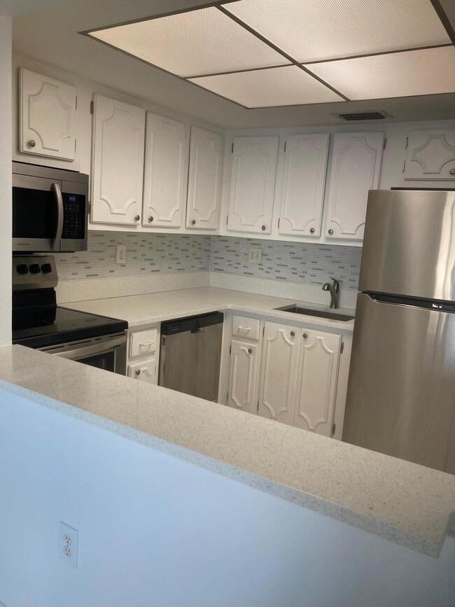 Photo - 2936 Lake Shore Dr Unit 409