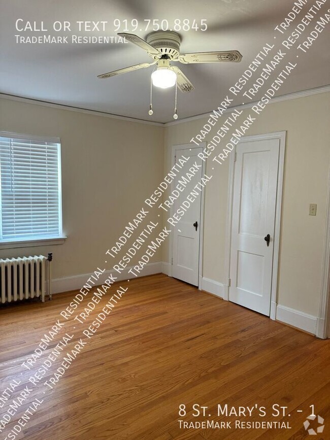 Building Photo - 1 Bedroom 1 Bath Apartment at Corner of St... Unit 1