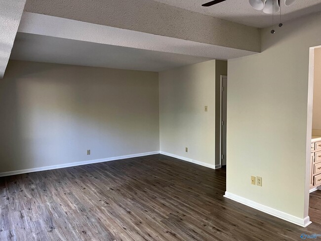 Photo - 2307 Colony Dr SW
