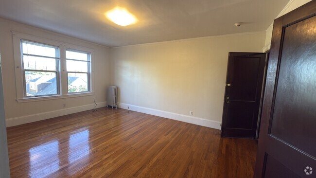 Building Photo - 163 Summer St Rental
