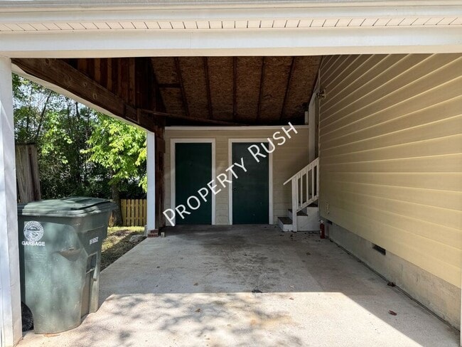 Photo - 1620 Hickory Pl