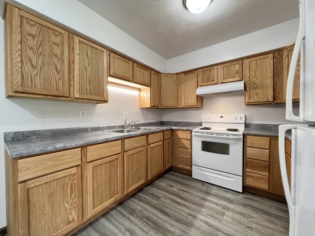 3170 Hillcrest Rd Unit 2
