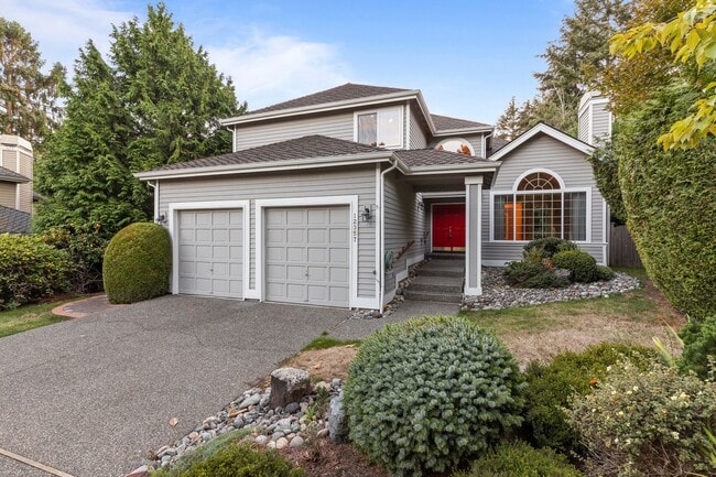 Building Photo - Spacious 4 bed/2.5 bath in Kirkland