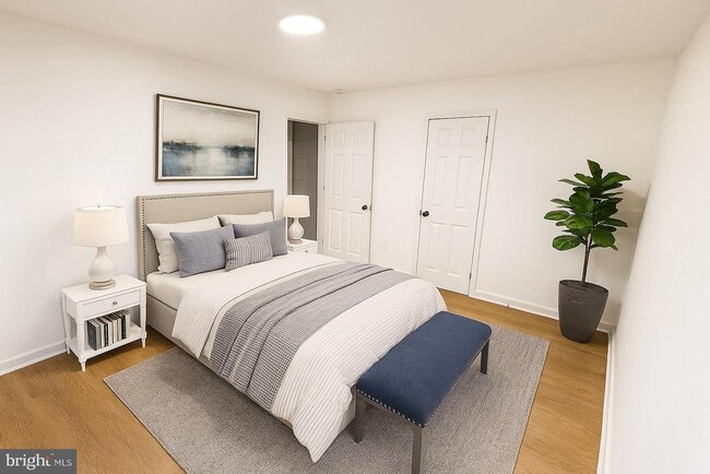 Building Photo - 1635 6th St NW Unit 2