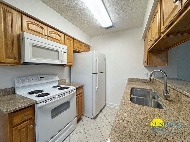 Photo - Updated 2 Bedroom Duplex in Central Crestv...