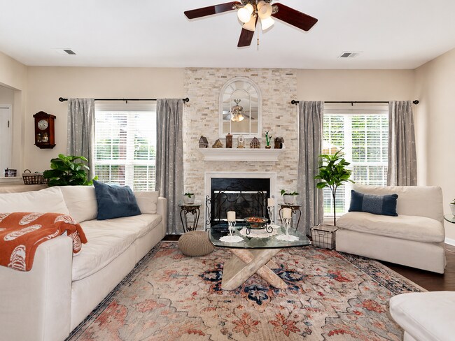 Photo - Beautifully Renovated 3 Bed / 2.5 Bath Home on Quiet Cul-de-Sac
