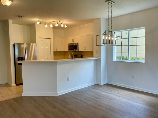 Photo - 5119 SE Mariner Garden Cir