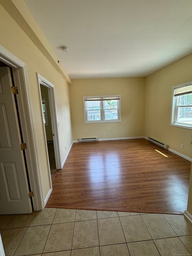 Photo - 422 Main St Unit 2A