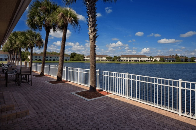 Emerald Lake Apts