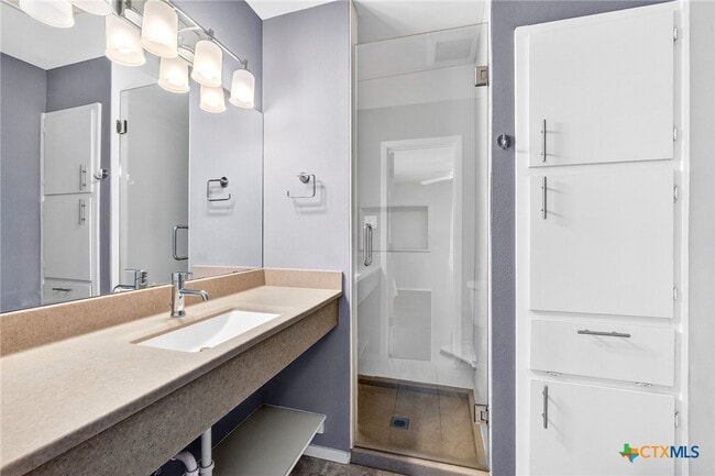 Photo - 8408 Maine Dr