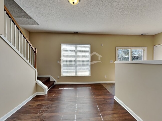 Photo - 136 N Honey Springs Ave