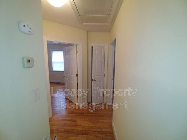 Photo - 609 E Willowbrook Dr