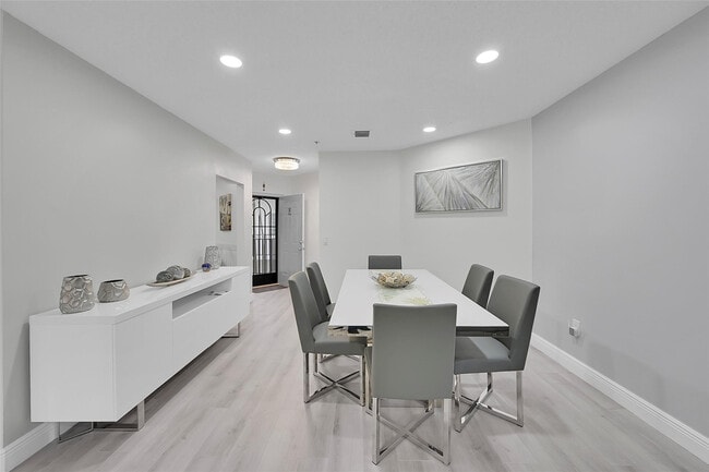 Photo - 5133 Brisata Cir Unit P
