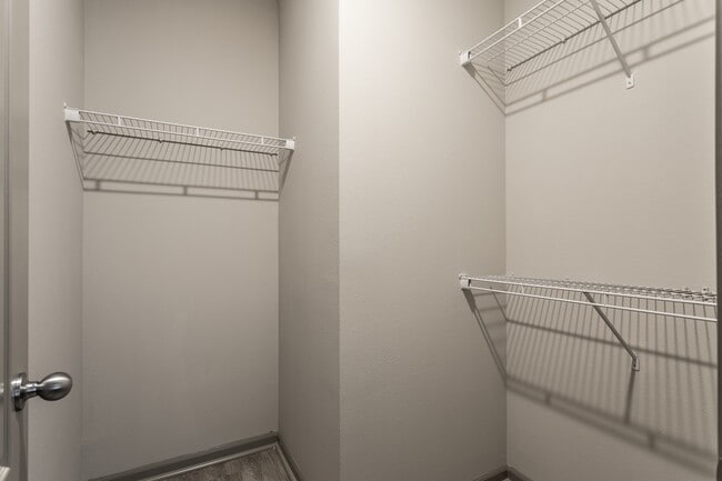 Bella Vista Apartments