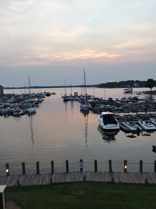 Photo - 18883 Vineyard Point Ln Unit 42