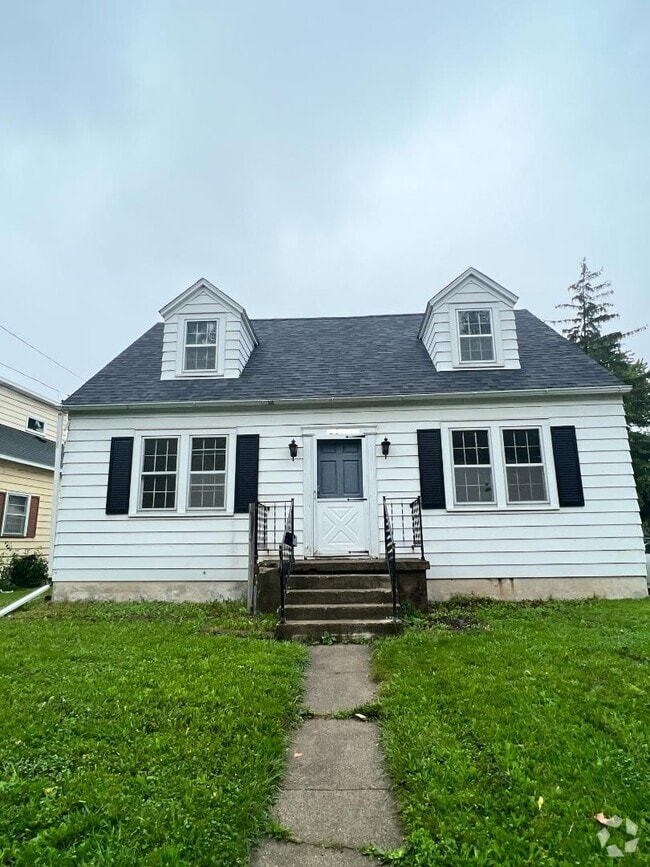 Building Photo - 2641 Eddy St Rental