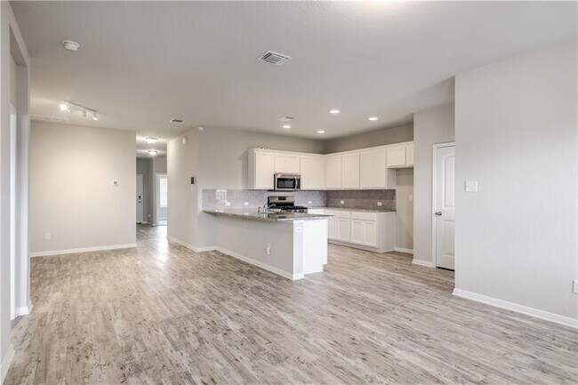 Photo - 2920 Bridekirk Dr