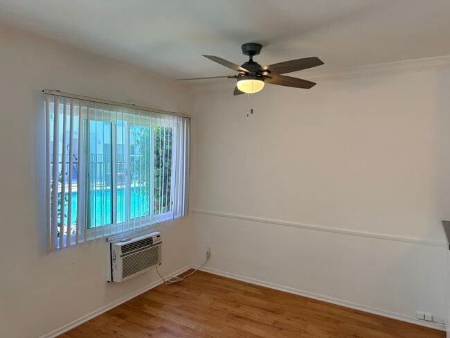 Dining Room - 4451 Murietta Ave Unidad #17
