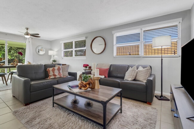 Photo - 751 100th Ave N Unidad SI ID1502608P