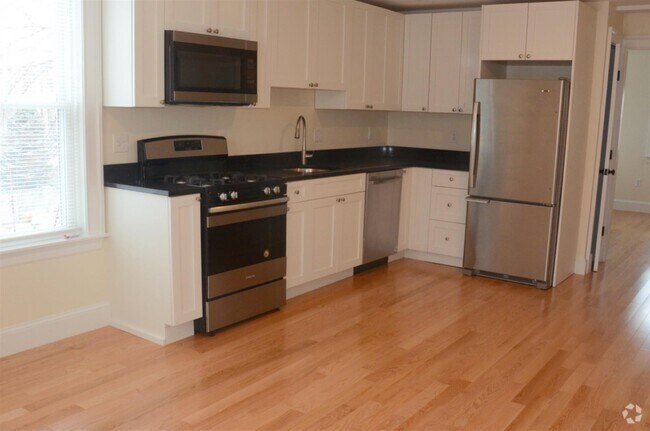 Building Photo - 20 Putnam St Unit 2 Rental