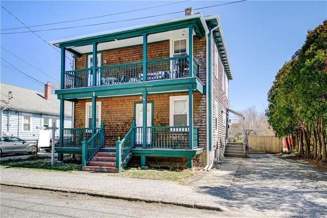 Building Photo - 37 Prospect St Unit 2